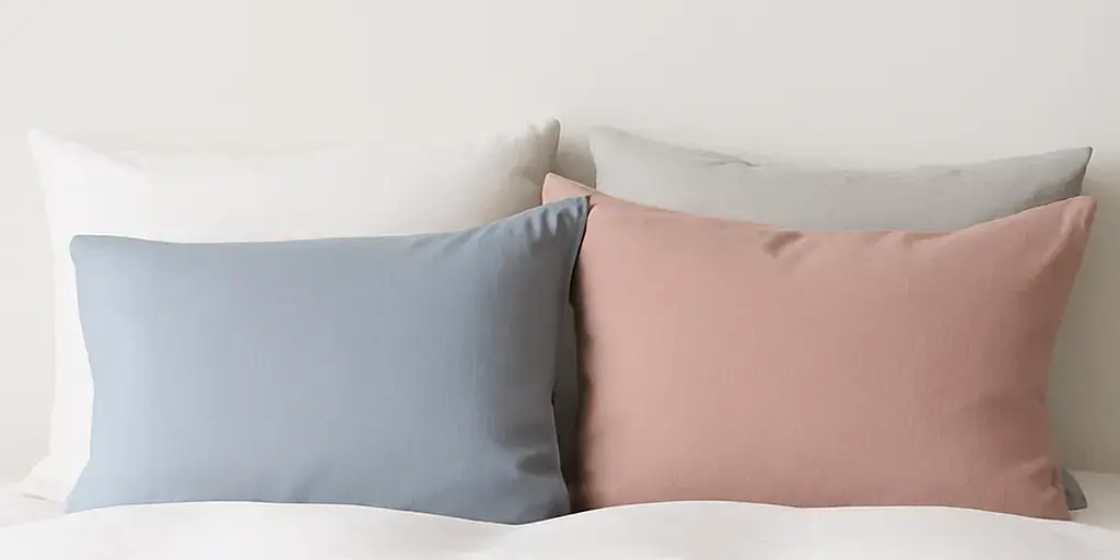 ChatGPT Image 5 ago 2025, 18_37_46 colores ropa de cama