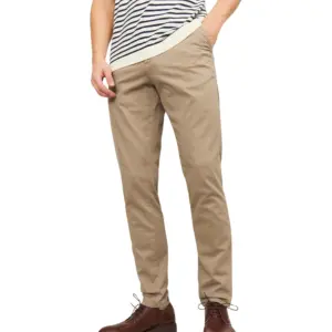 pantalones chinos beige